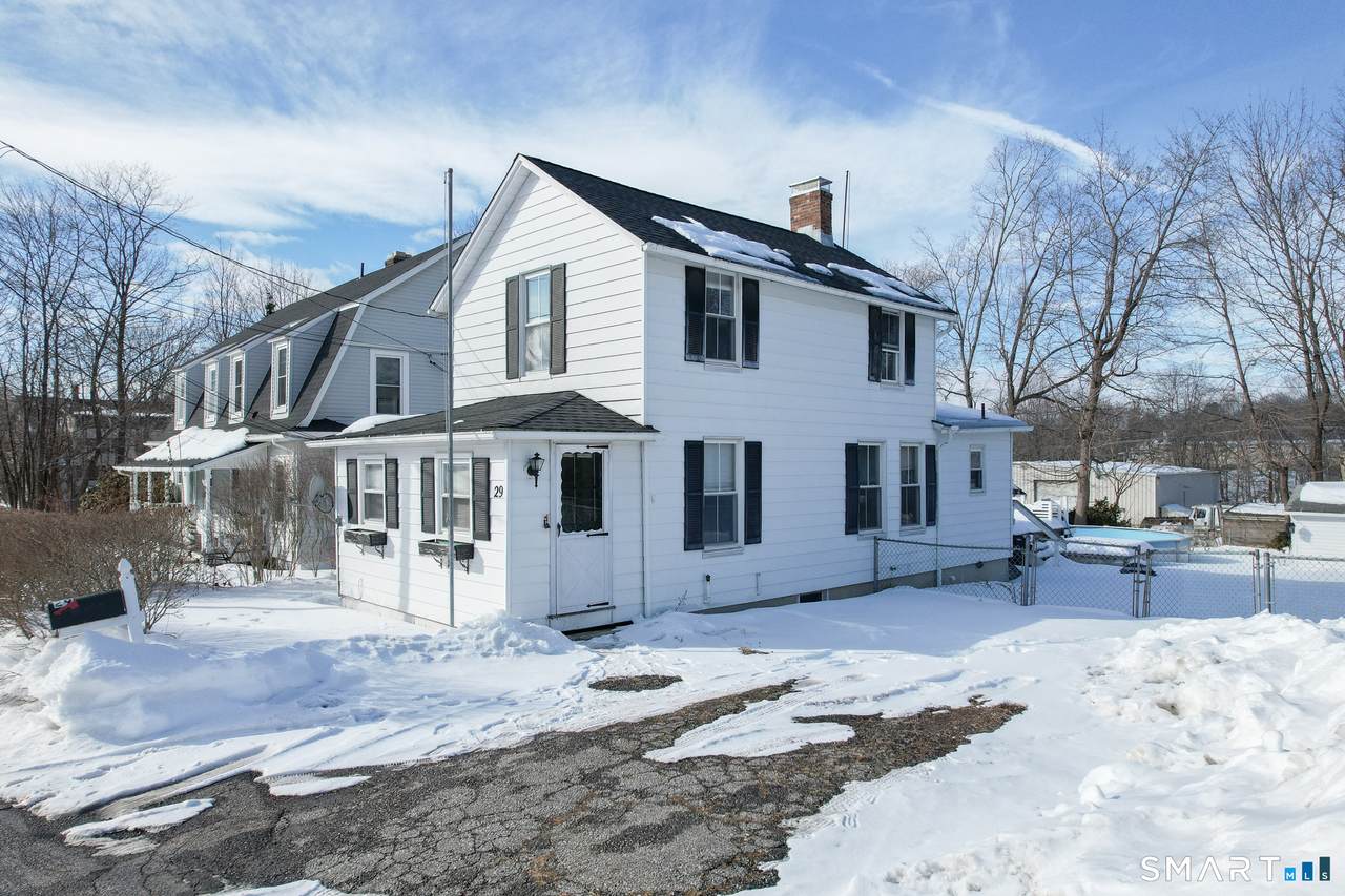 29 Roosevelt Avenue - Photo 1