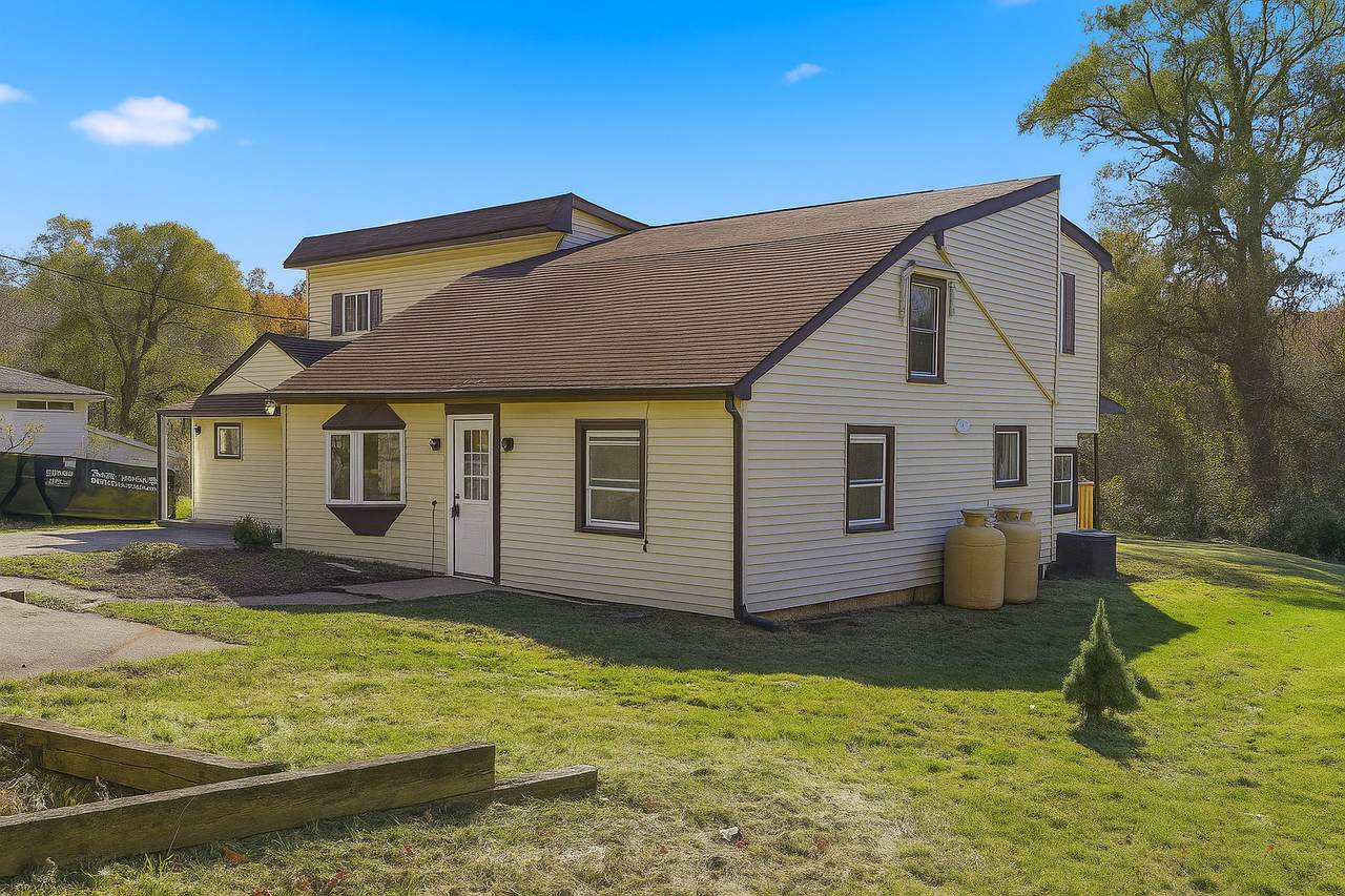 18 Pautipaug Hill Road - Photo 1