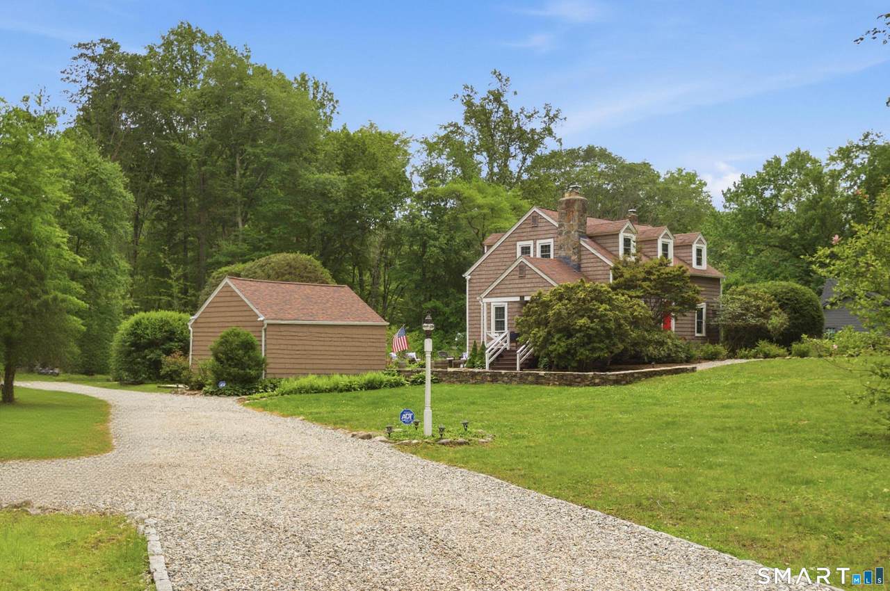 209 Merwins Lane - Photo 1