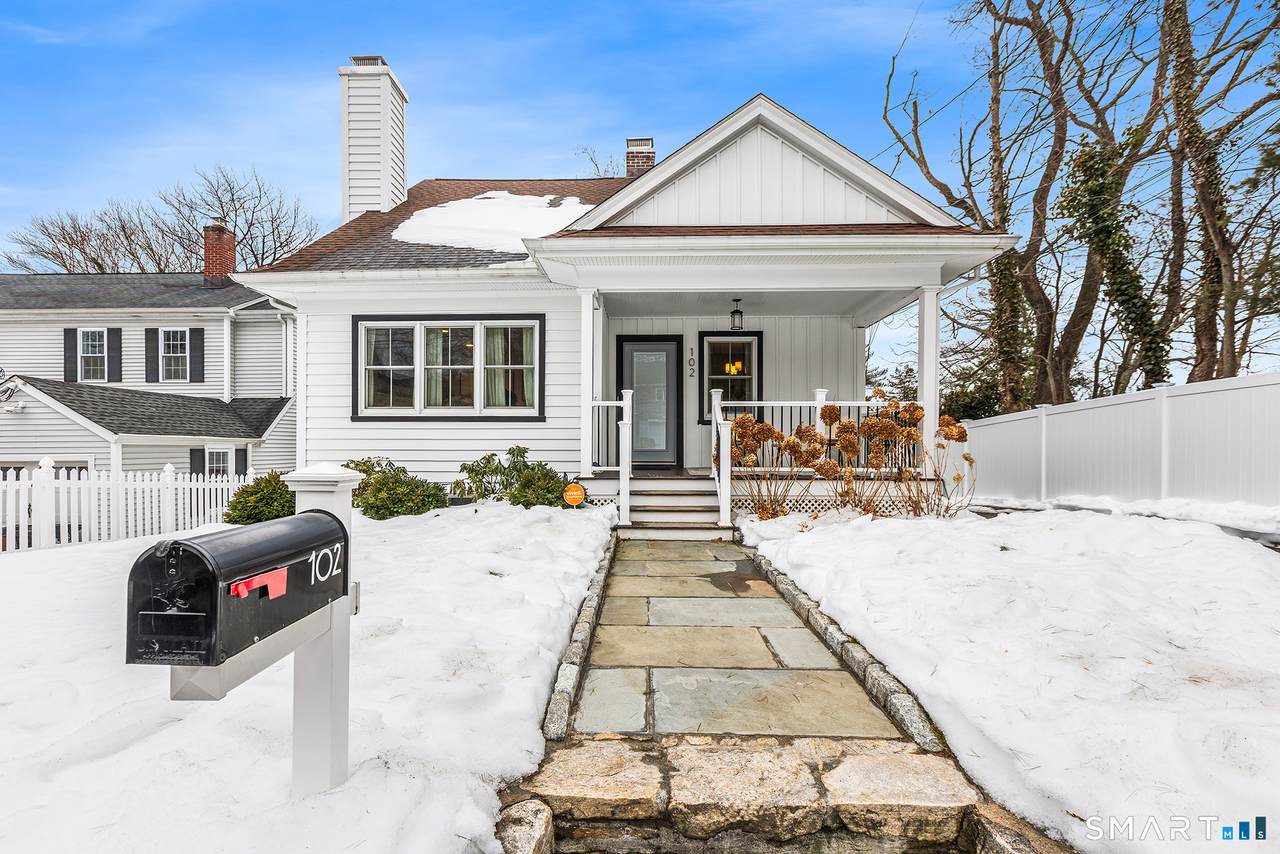 102 Hirsch Road - Photo 1