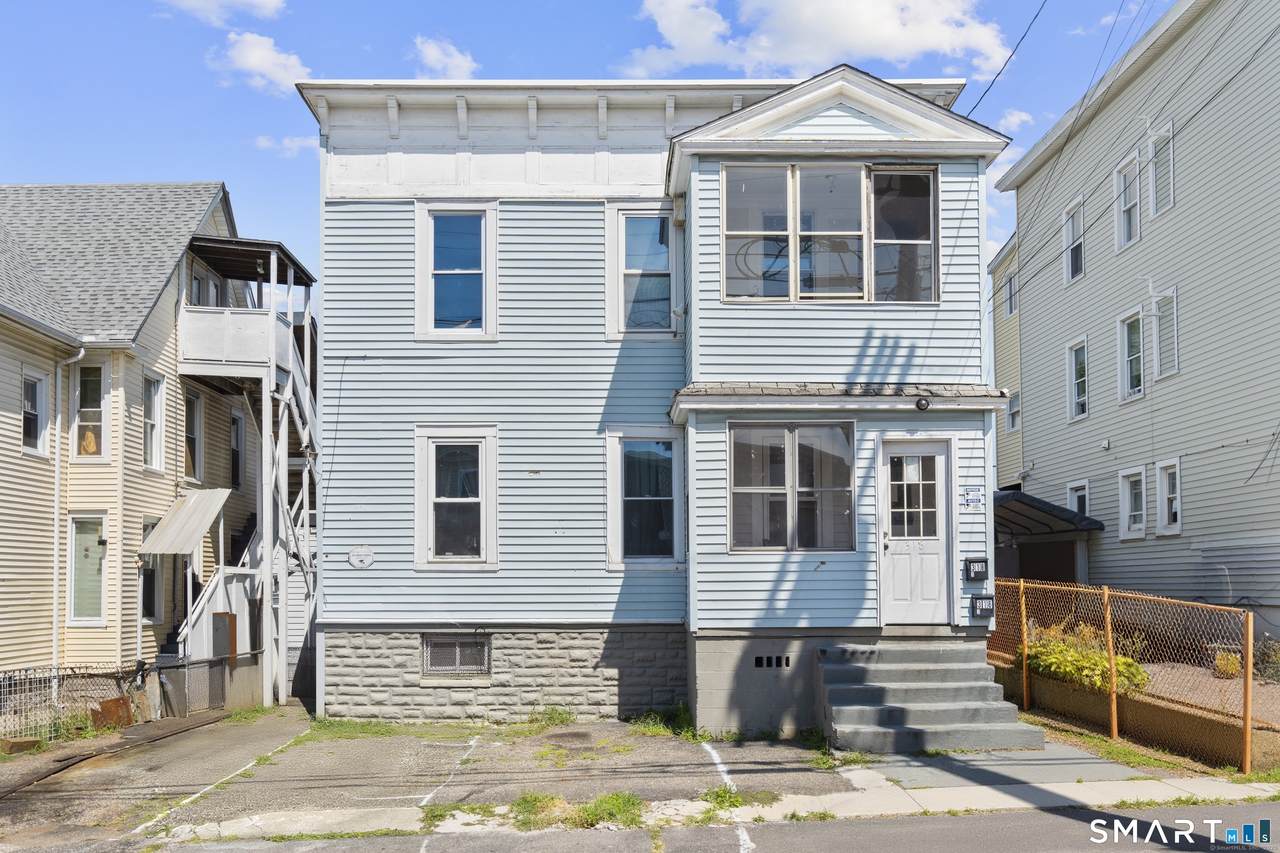 318 Center Street - Photo 1