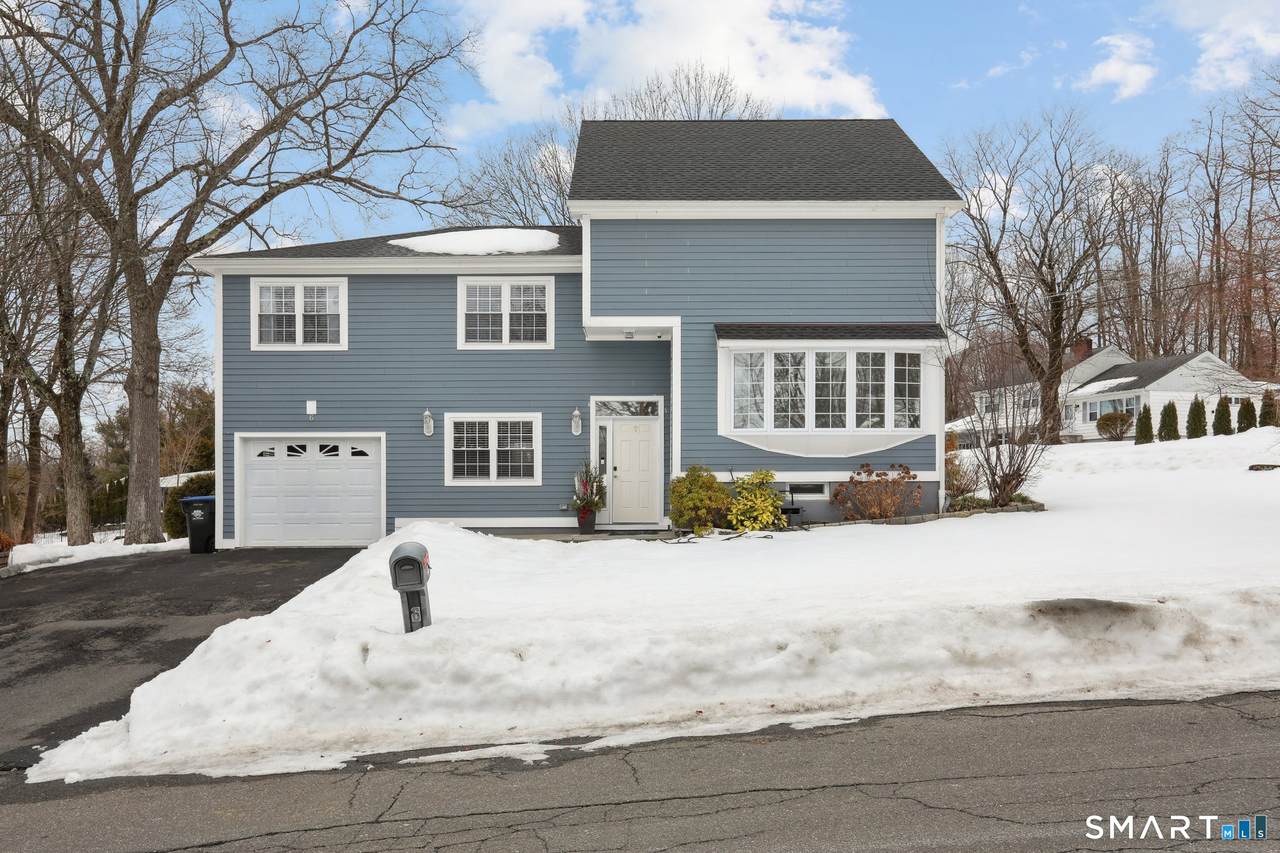 6 Ezra Road - Photo 1