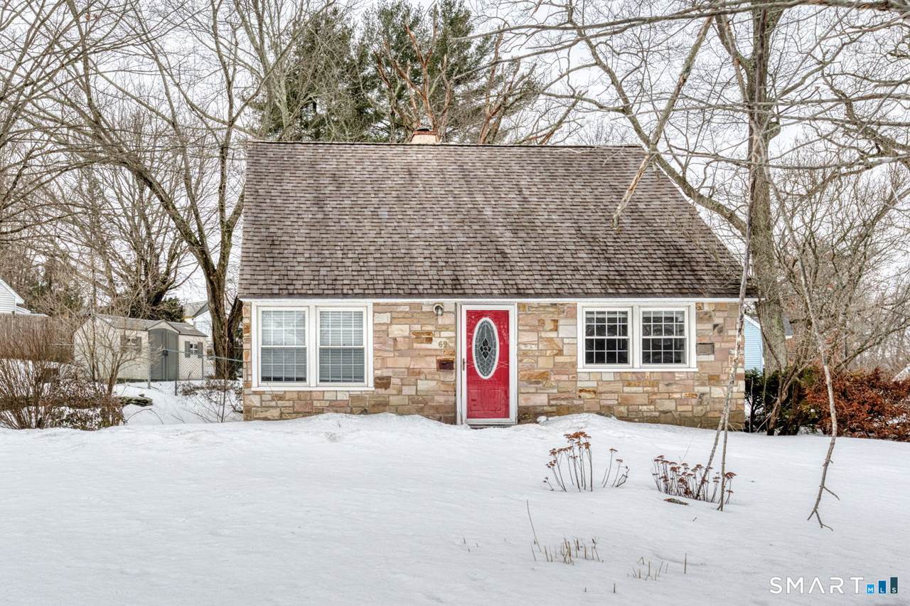 69 Lynwood Drive - Photo 1