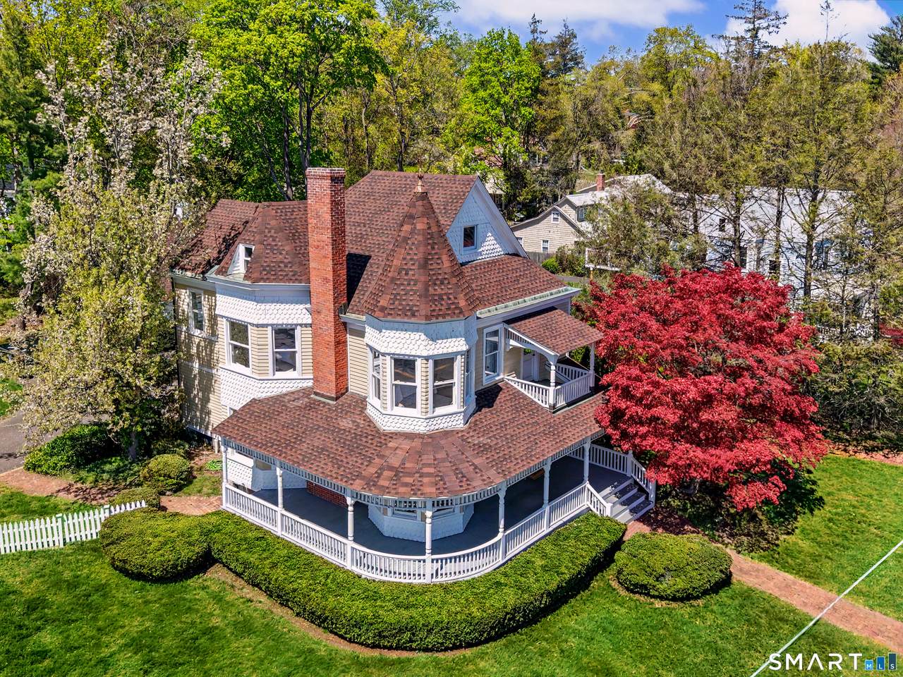 462 Riverside Avenue - Photo 1
