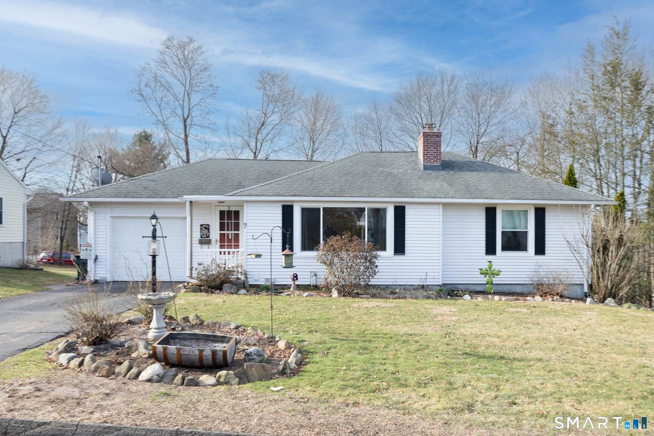 7 Brookdale Road - Photo 1