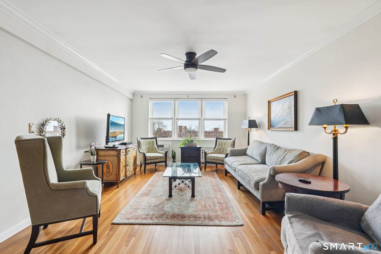 4 Putnam Hill - Photo 1
