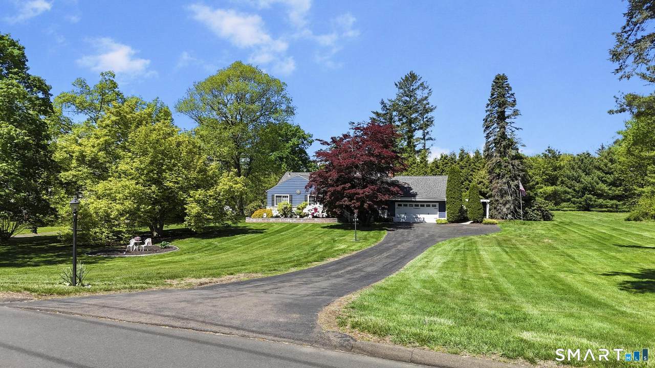 47 Featherbed Lane - Photo 1