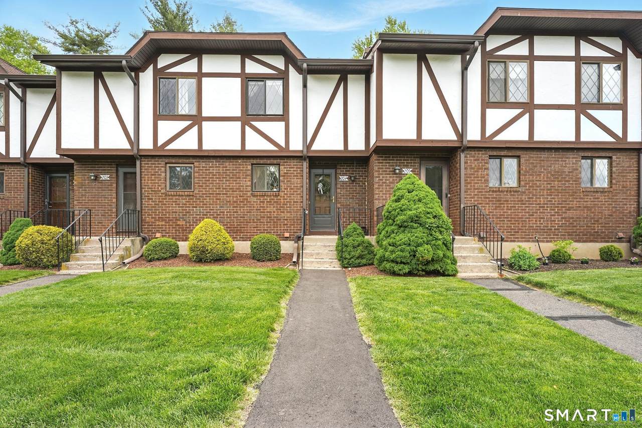204 Cedar Hollow Drive - Photo 1