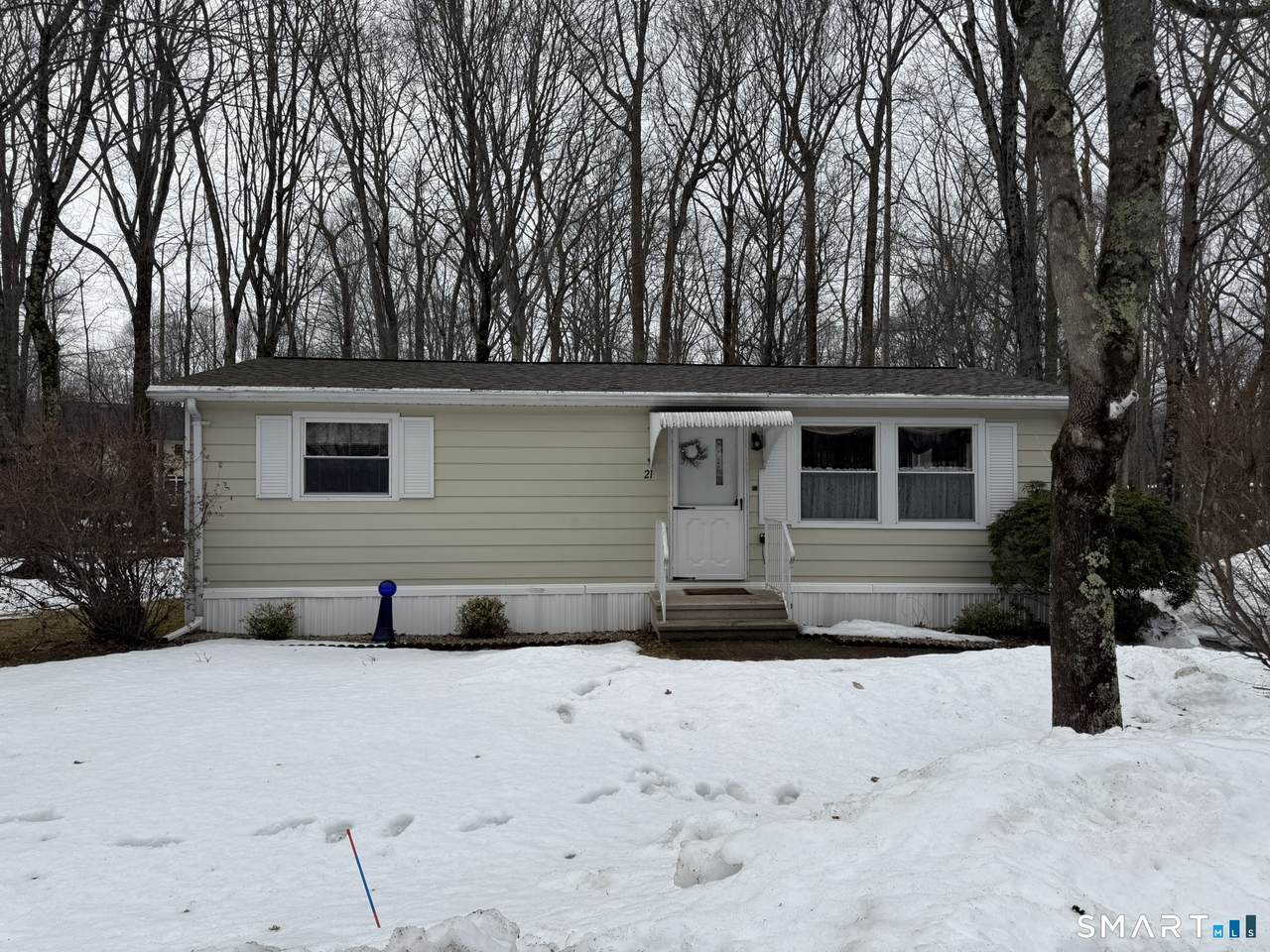 21 Harvey Drive - Photo 1