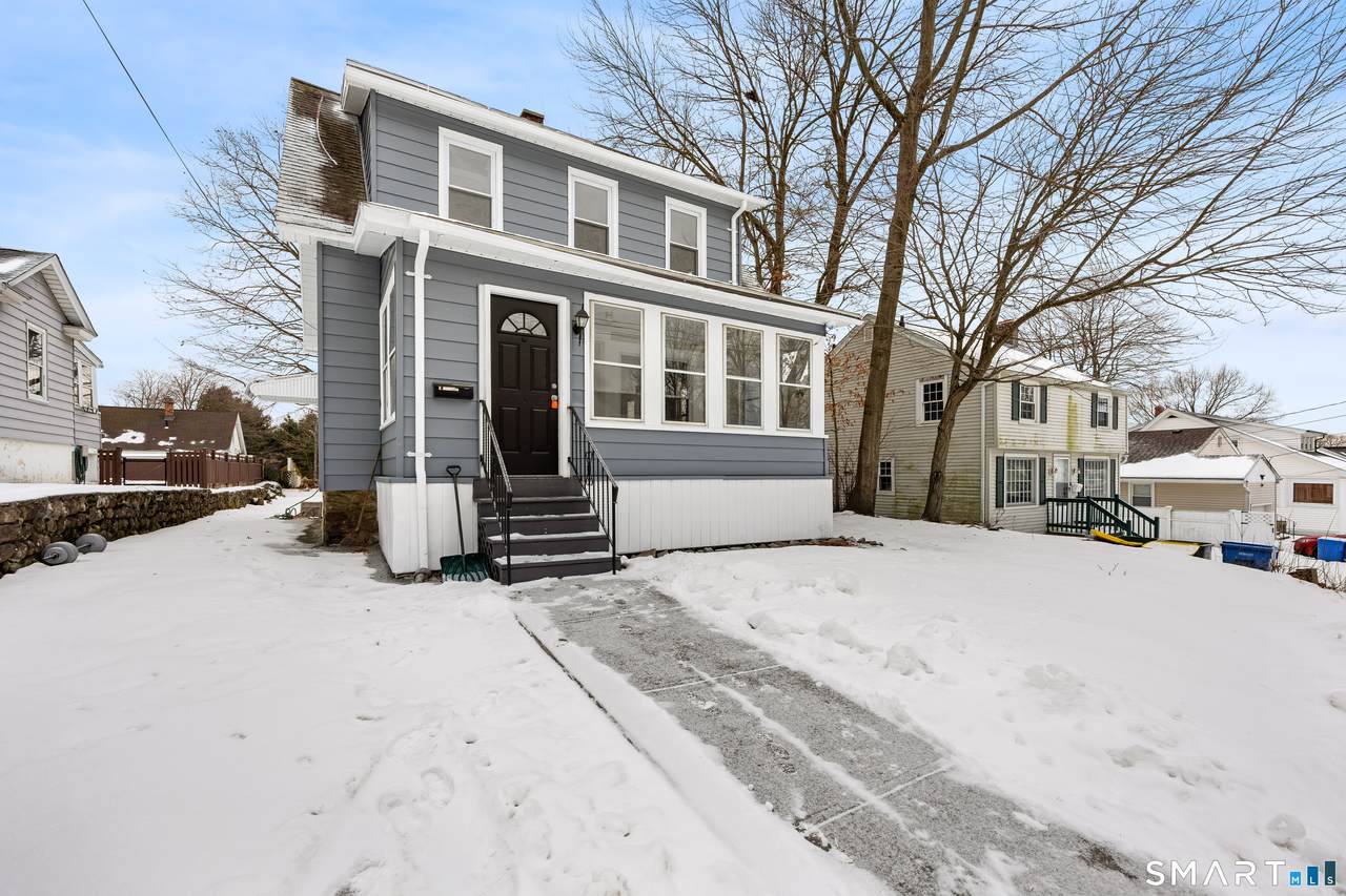114 Greenleaf Avenue - Photo 1