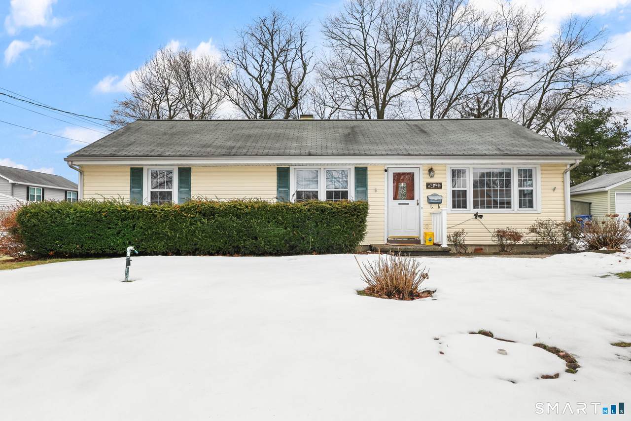 105 Daniel Drive - Photo 1