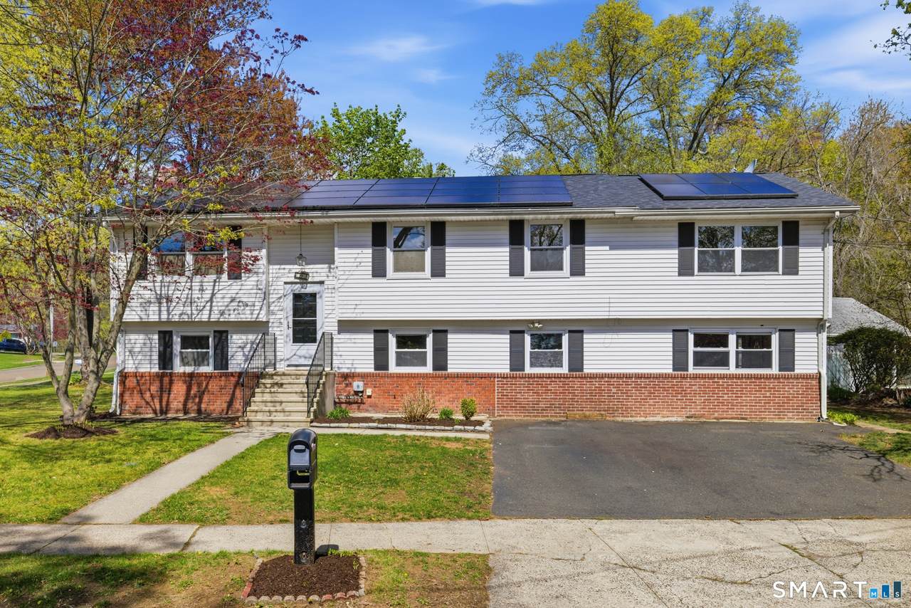 93 Daniel Road - Photo 1