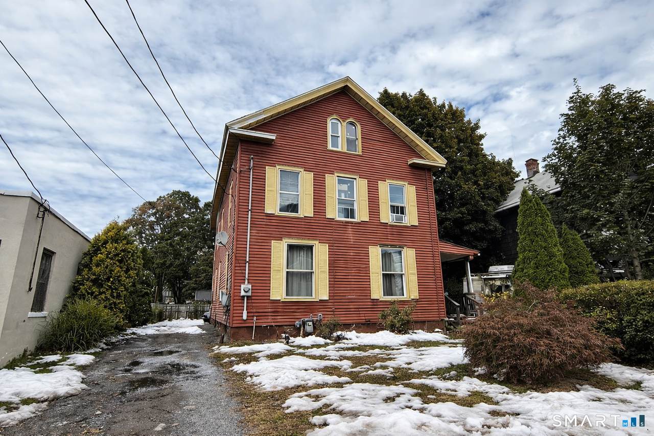 281 Hanover Street - Photo 1