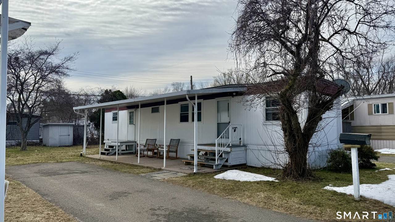 17 Montauk Road - Photo 1
