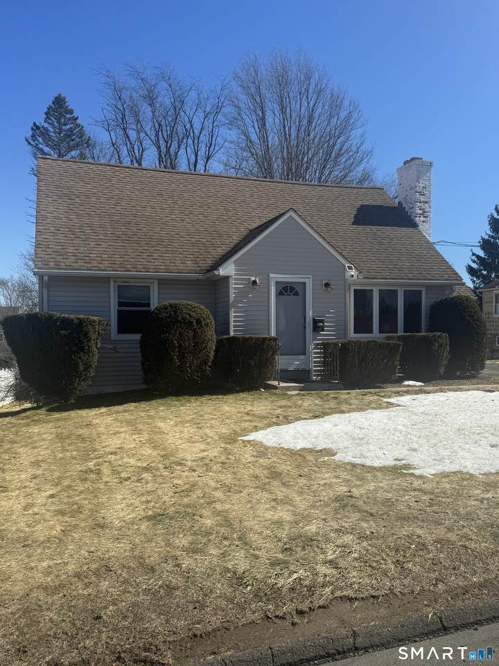 105 Crown Street - Photo 1