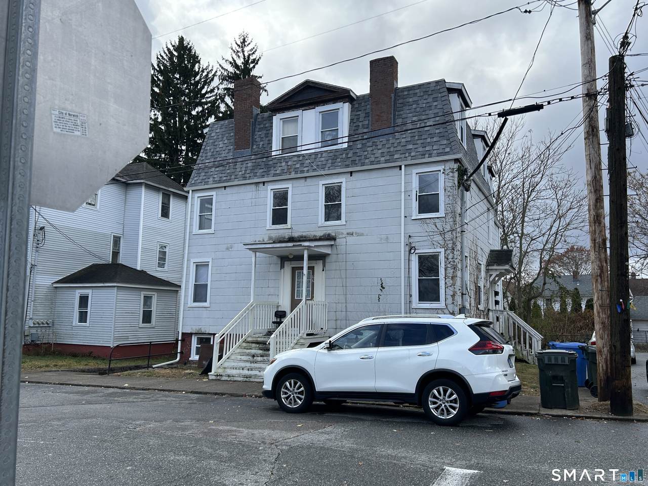 22 Hawthorne Street - Photo 1