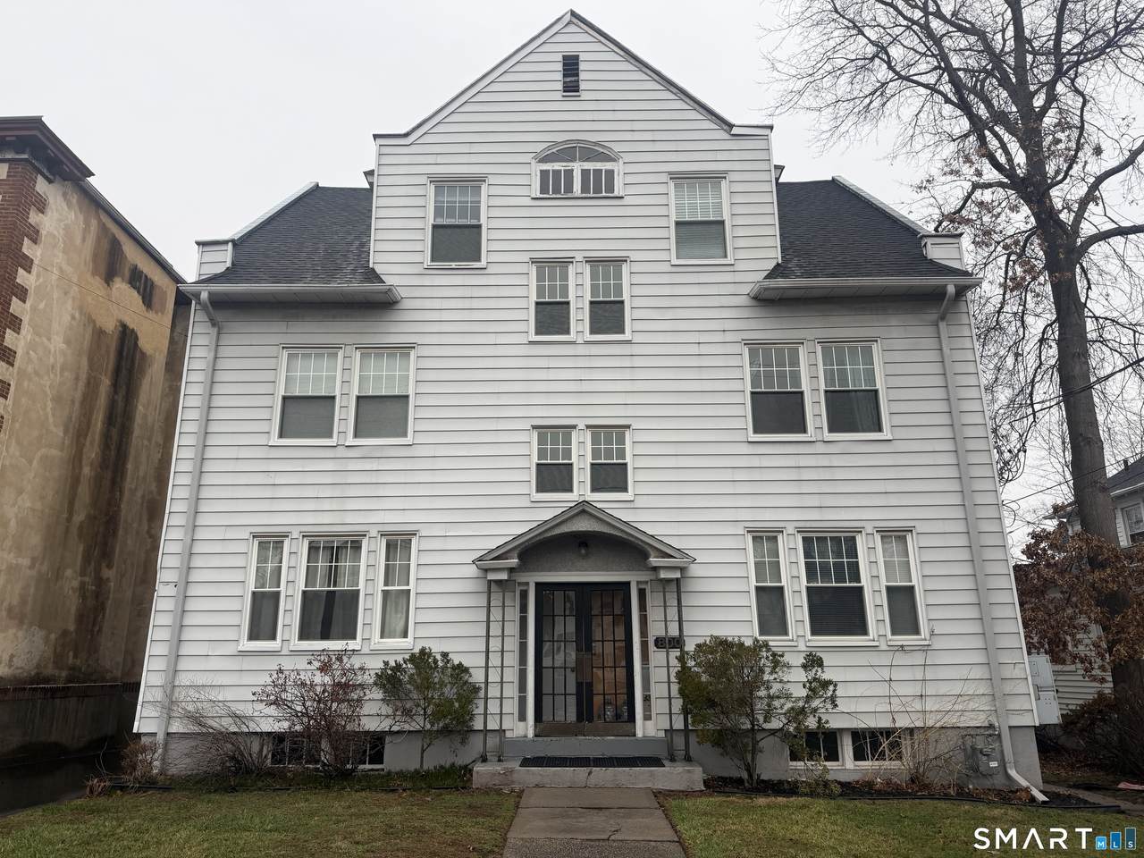 800 Farmington Avenue - Photo 1