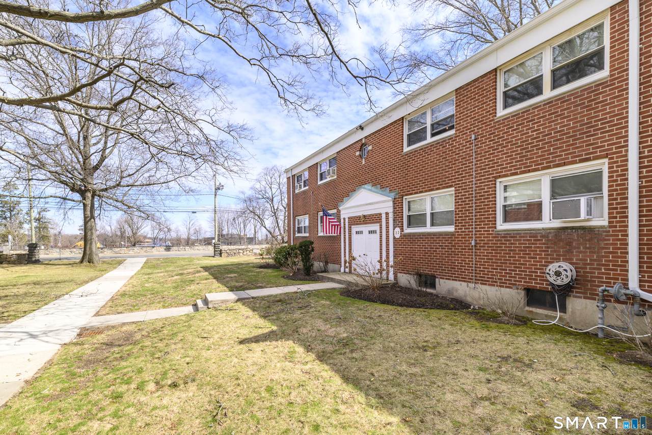 22 Courtland Avenue - Photo 1