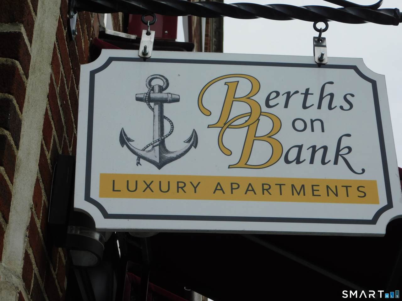 153 Bank Street - Photo 1