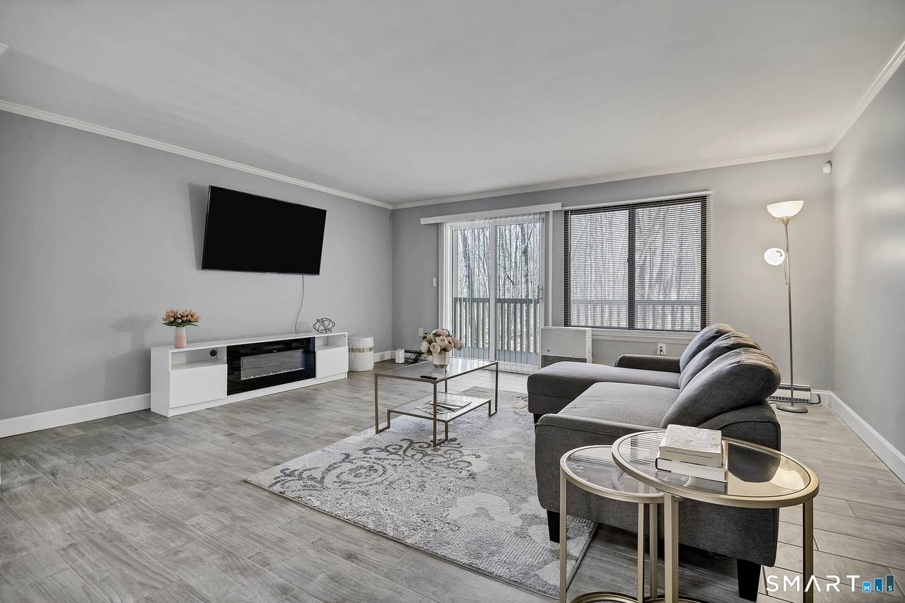 21 Hawthorn Court - Photo 1