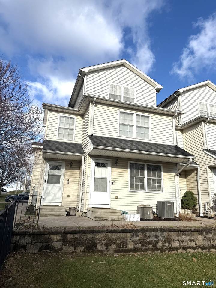 33 Boston Terrace - Photo 1