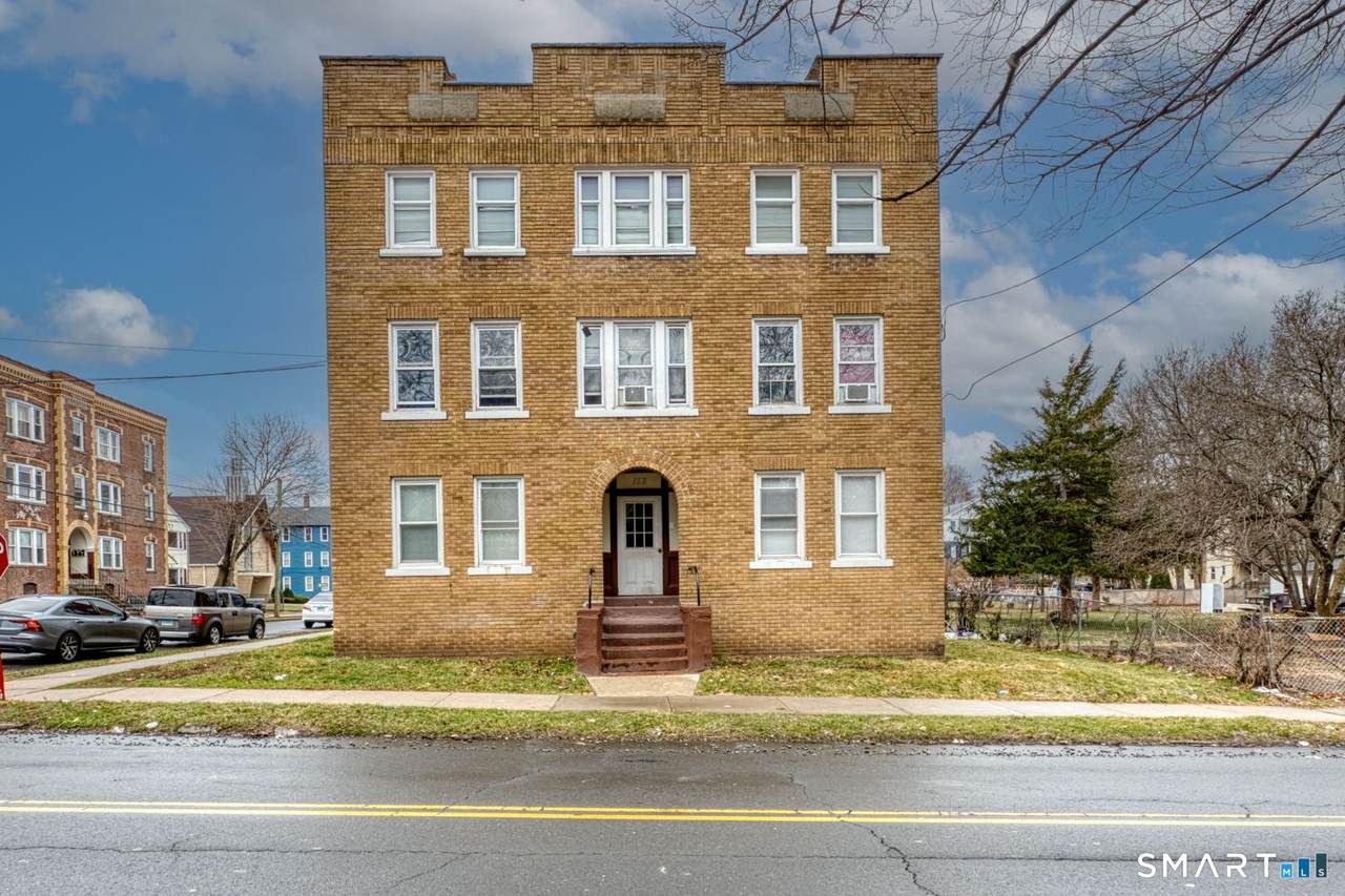 152 Oak Street - Photo 1