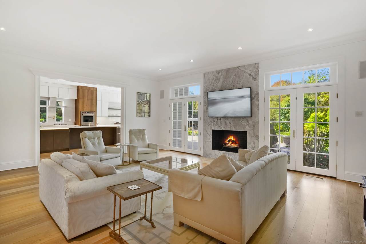355 Greens Farms Road - Photo 1