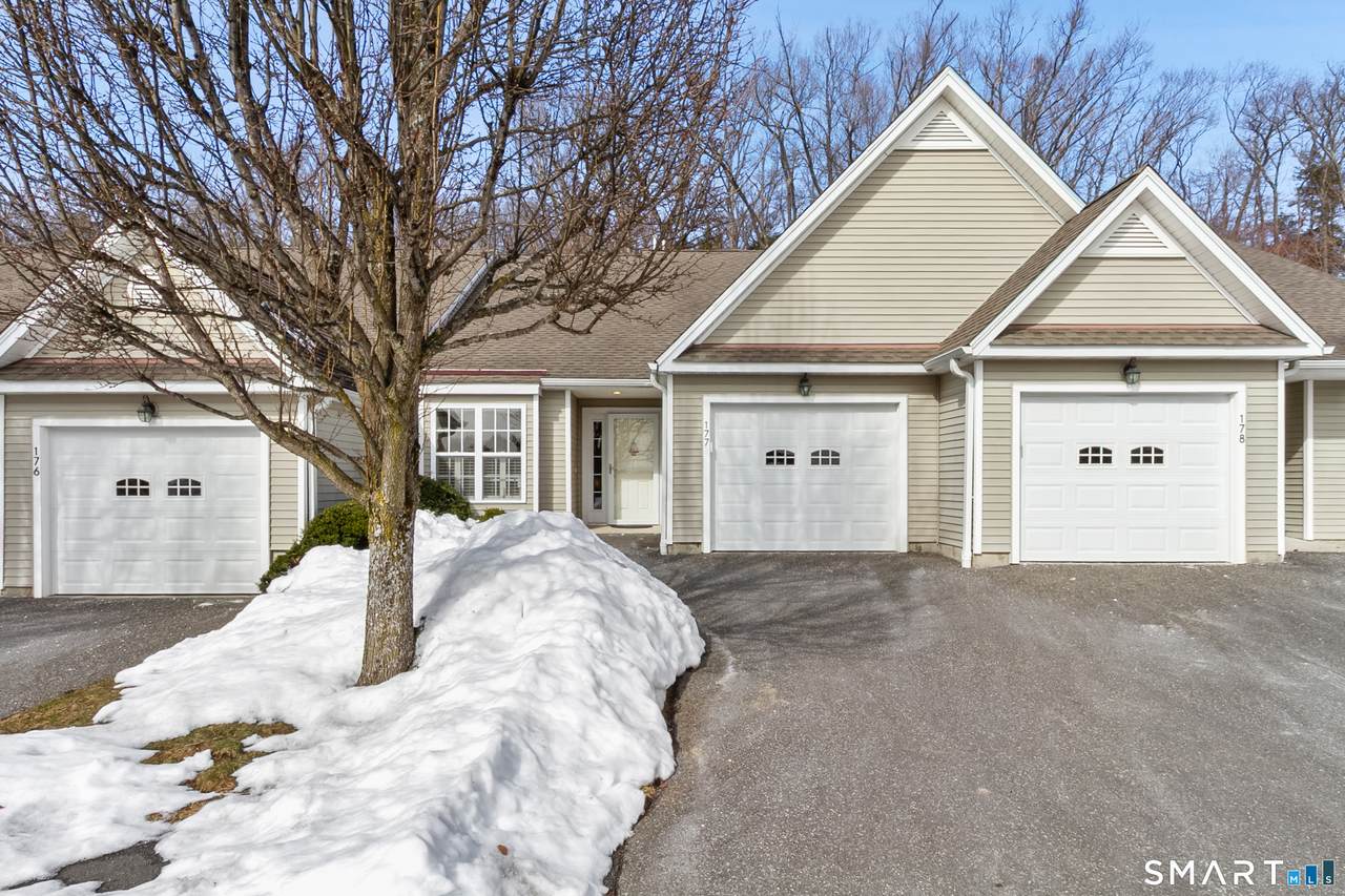 177 Julia Court - Photo 1