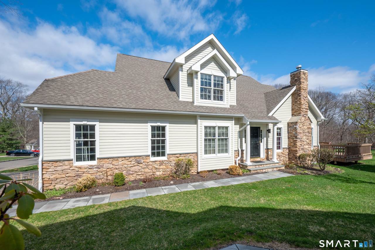 638 Danbury Road - Photo 1