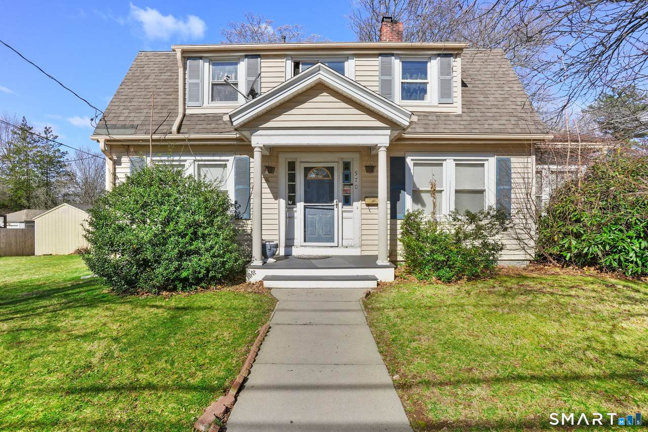 570 Broadview Terrace - Photo 1