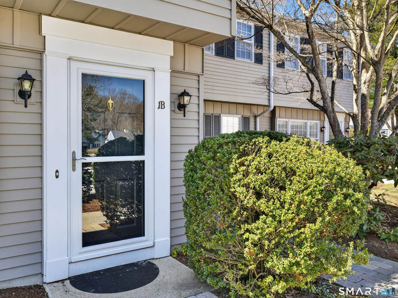 1 Wilshire Road - Photo 1