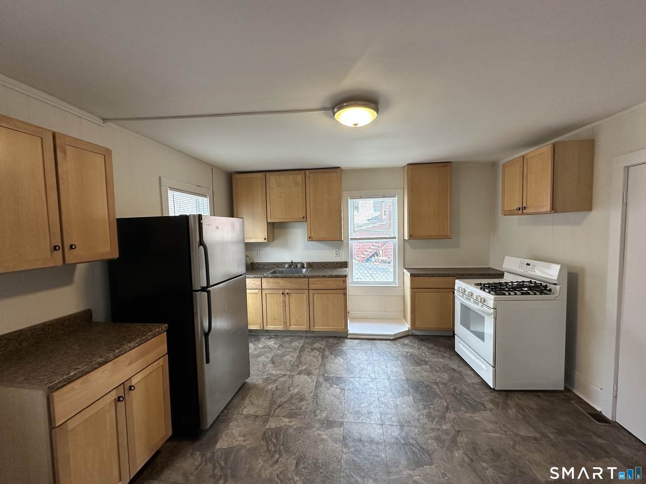 162 Norwich Avenue - Photo 1