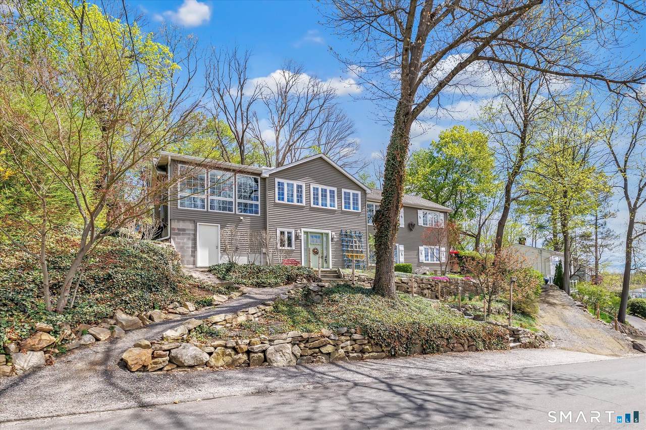 13 Longview Drive - Photo 1
