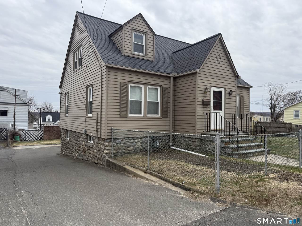 59 Addison Street - Photo 1