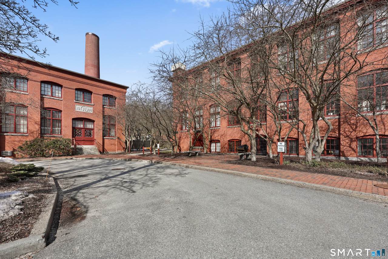839 Main Street - Photo 1