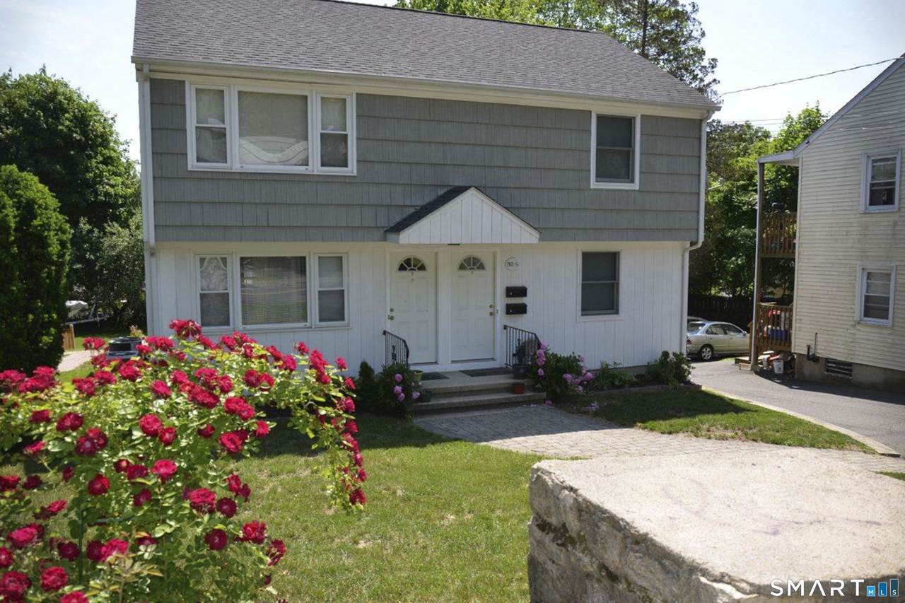 30-1/2 Bartlett Avenue - Photo 1