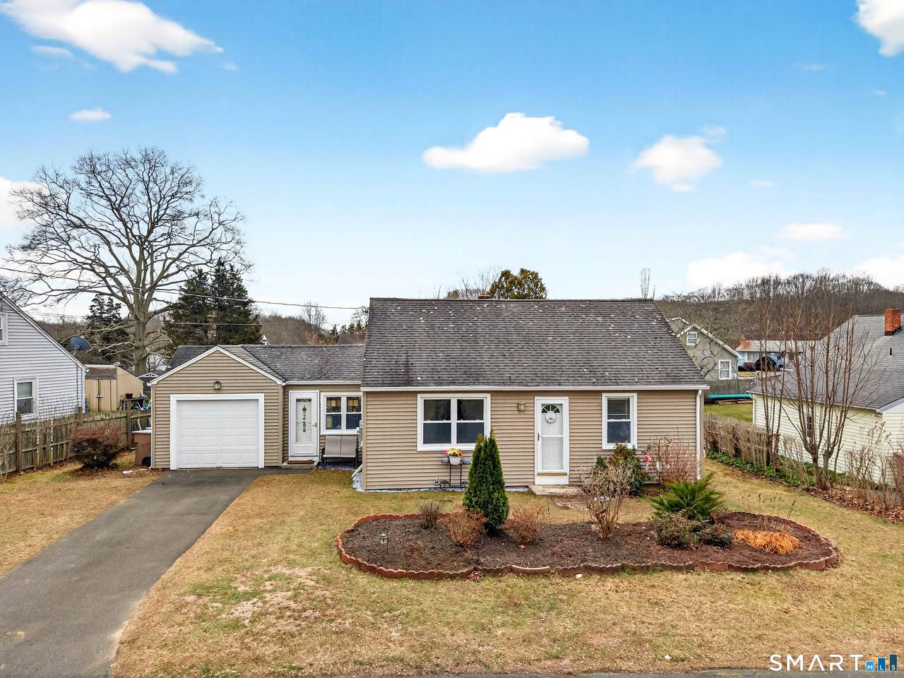 6 Slocum Drive - Photo 1