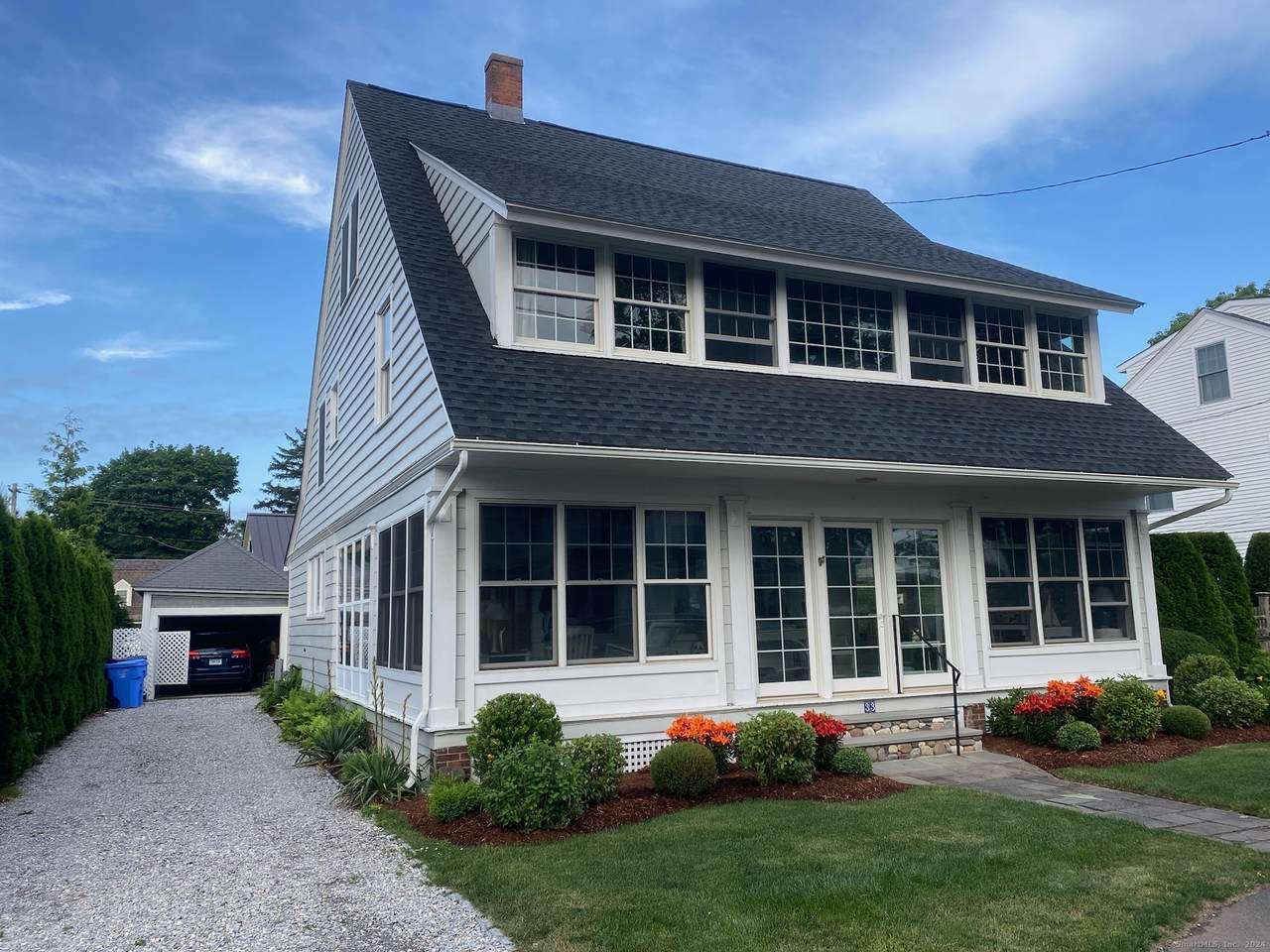 33 Grove Avenue - Photo 1
