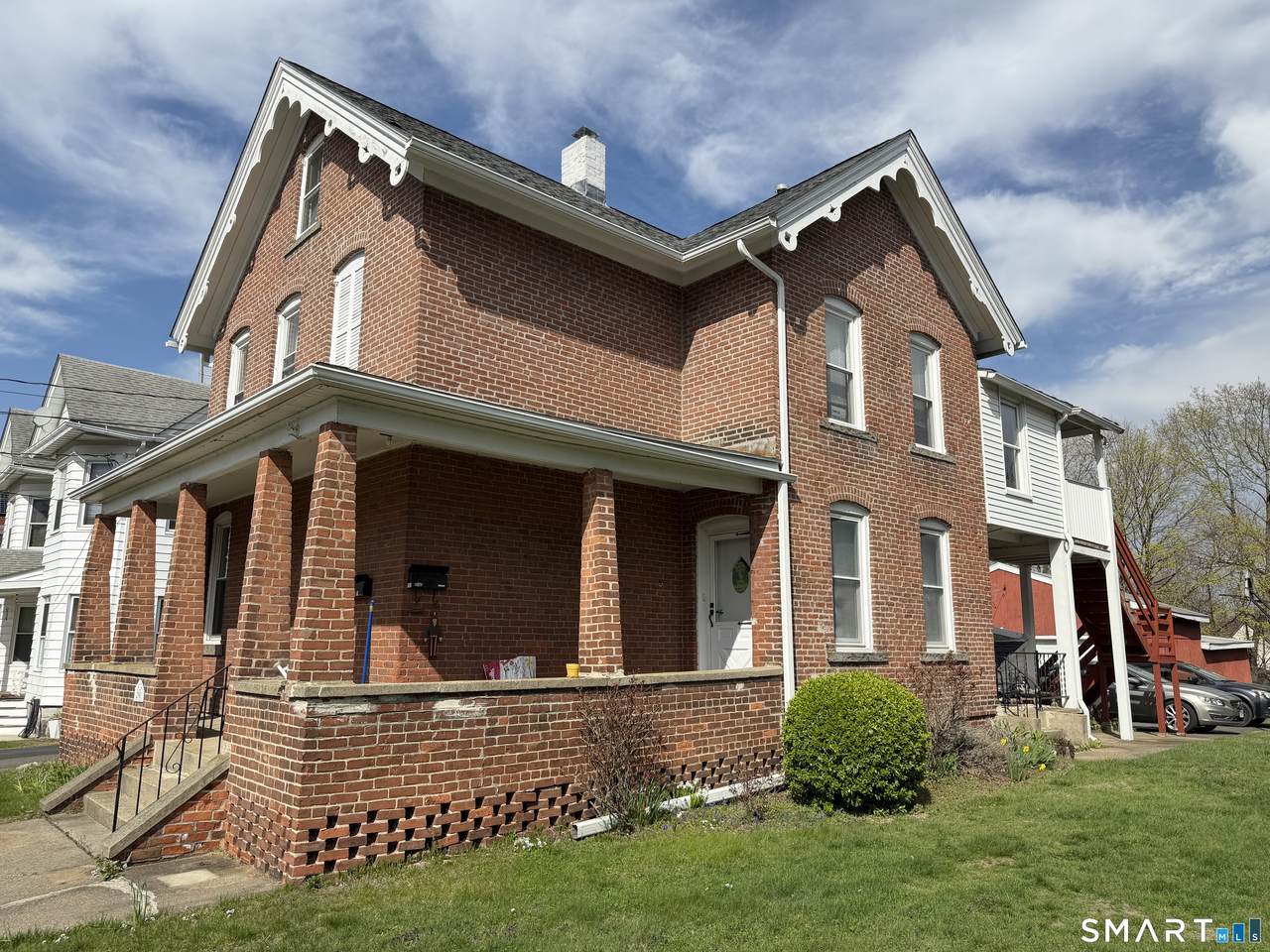 290 Wakelee Avenue - Photo 1
