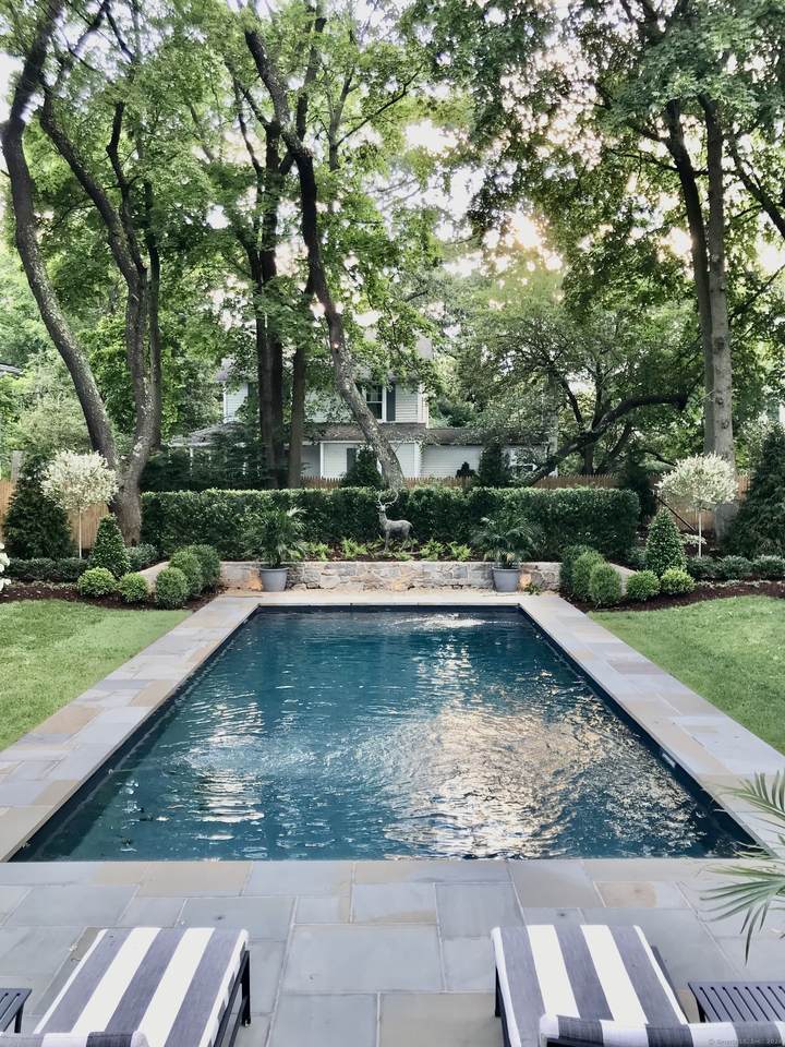 233 Rowayton Avenue - Photo 1