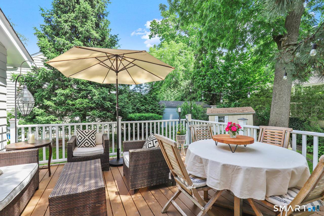 8 Willow Lane - Photo 1
