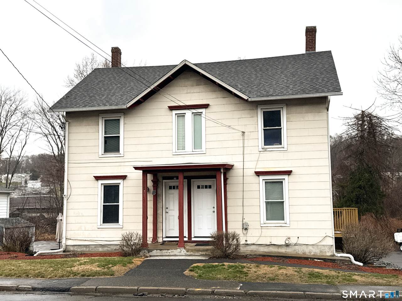 569 Rubber Avenue - Photo 1
