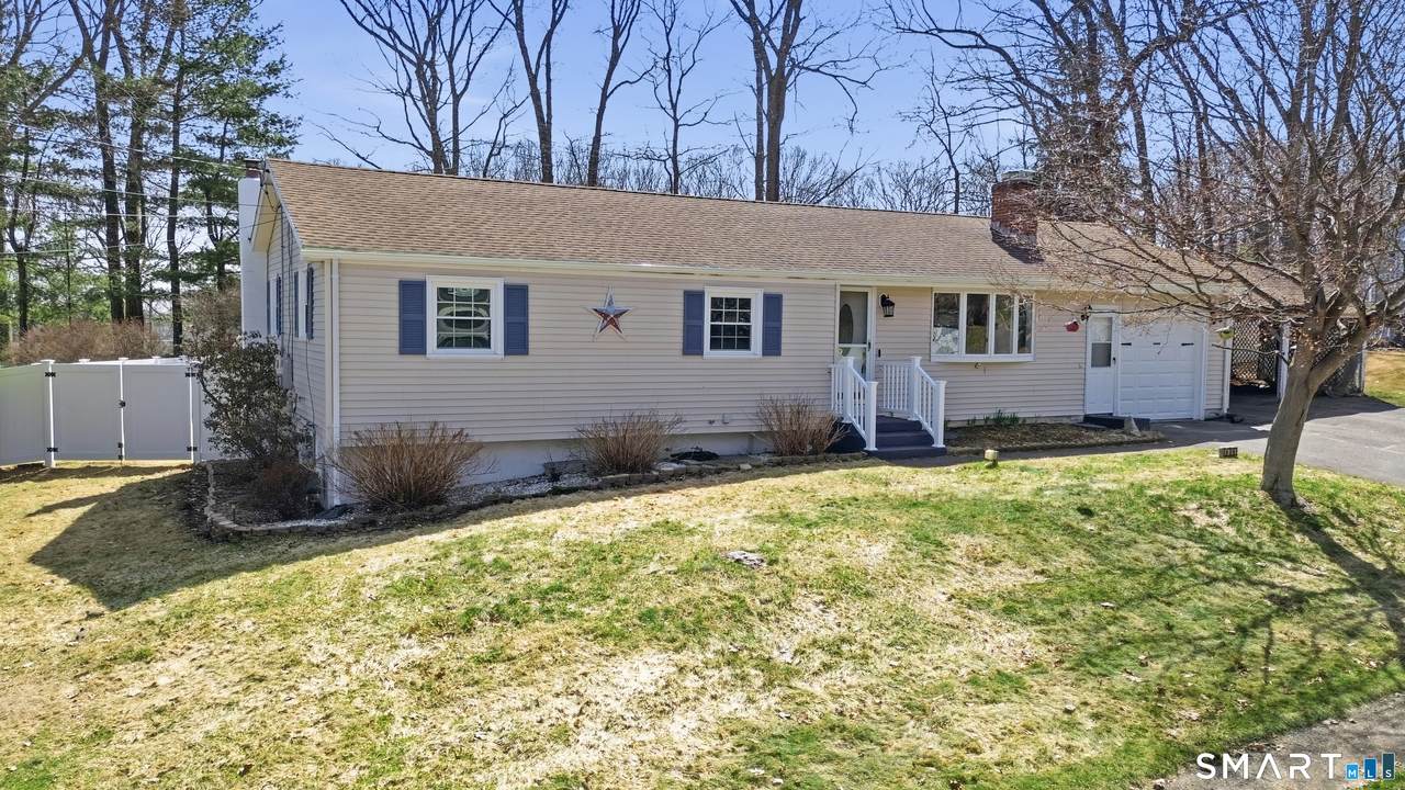 109 Glenwood Drive - Photo 1