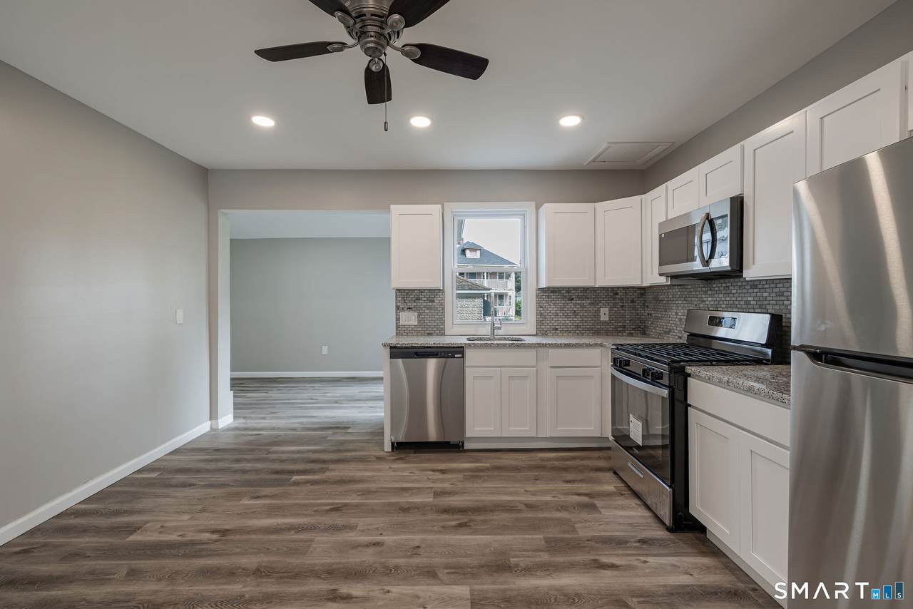 121 Hillview Avenue - Photo 1