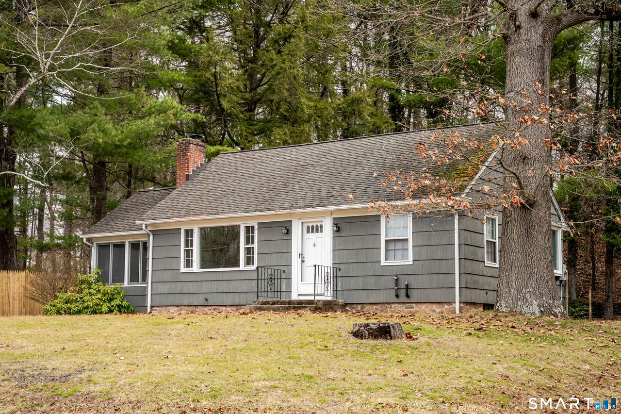 726 Lovely Street - Photo 1
