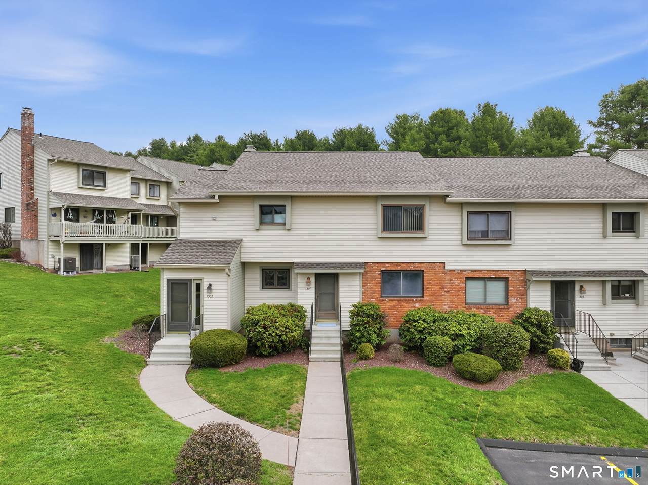 1301 Summer Hill Drive - Photo 1