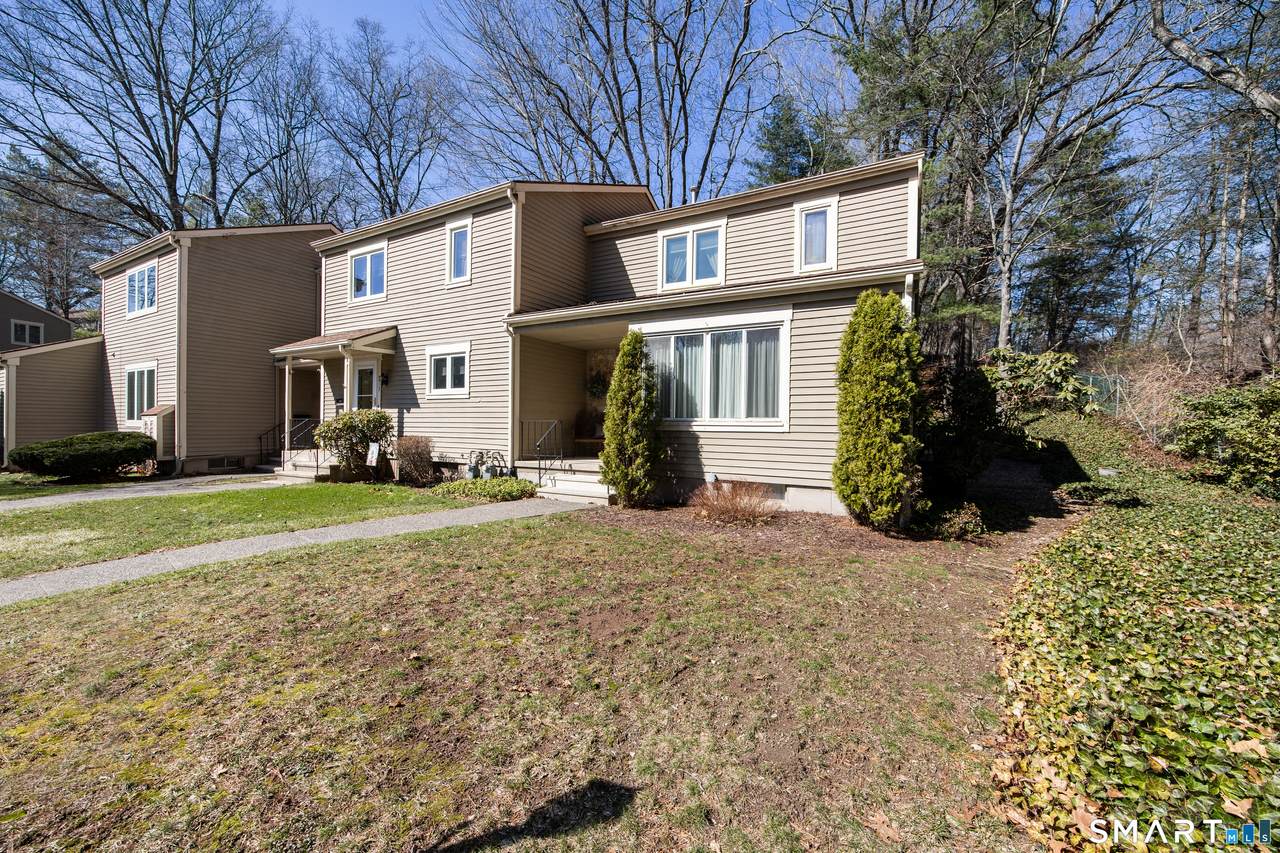 214 Waters Edge Drive - Photo 1