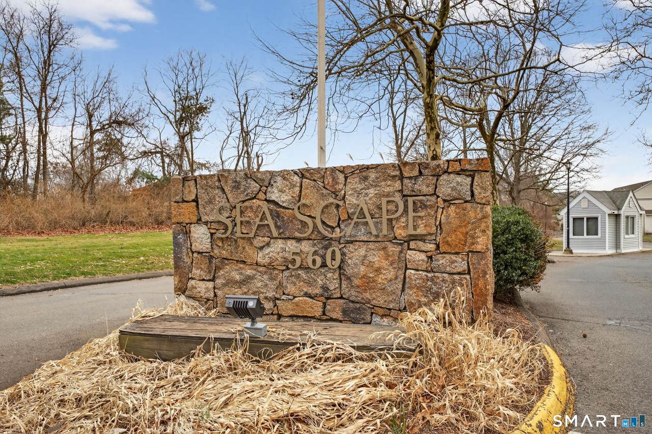 560 Silver Sands Road - Photo 1