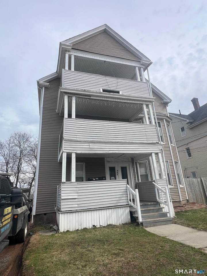 727 East Street - Photo 1