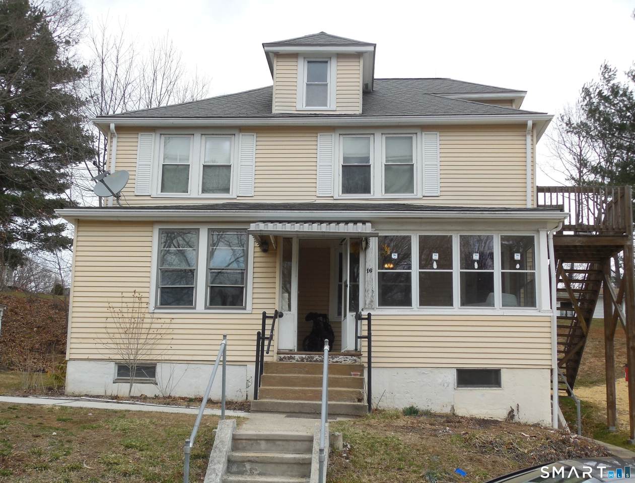 16 Abbott Avenue - Photo 1